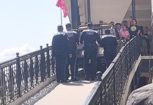 Don Hipólito subió con todo y vehículo por la rampa peatonal del mercado municipal de Tampico
