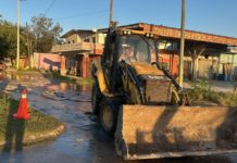 Atiende COMAPA fuga de agua potable en la colonia Narciso Mendoza