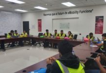 Visitan estudiantes empresa Eaton en Reynosa