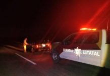 Le explota llanta a vehículo en carretera y afortunadamente solo daños dejó incidente