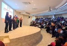 Estudiantes y docentes universitarios reciben pláticas preventivas de la Guardia Estatal