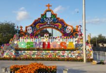 Alcalde Carlos Peña Ortiz, inauguró Altar de Muertos “Tu Recuerdo Me Acompaña”
