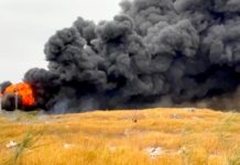 Bomberos sofocan incendio en tiradero clandestino de basura Las Anacúas