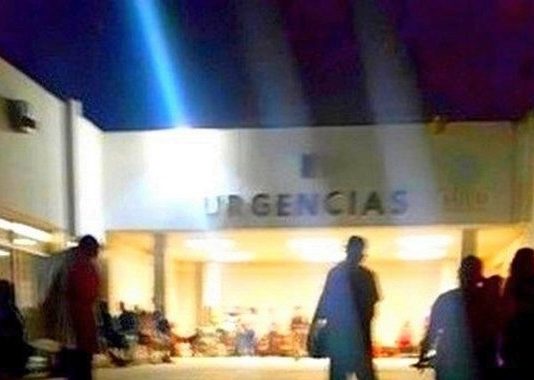Muere persona en sala de un hospital tras ingresar lesionada