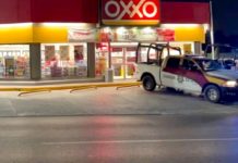 Ratero amaga a empleados de tienda para asaltarla y llevarse el dinero