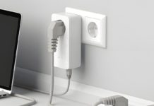 Poca gente sabe que usando los enchufes eléctricos puede llevar Internet a las habitaciones como una red Ethernet: así puedes hacerlo