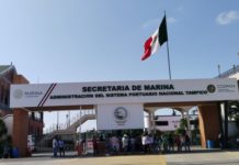 Familiares de pescadores desaparecidos desesperados buscan ingresar al puerto de Tampico