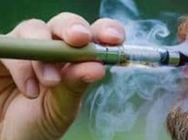 A pesar de estar prohibido incrementa el uso de vapeadores entre jóvenes