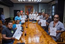 Carretoneros se modernizan su servicio de recolección de basura con vehículos particulares