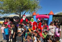 Menores de El Mezquital tienen convivencia navideña