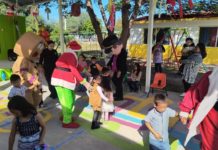 Guardia Estatal de Género lleva festejo navideño a Jardín de Niños