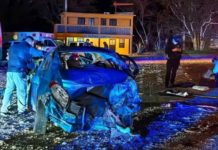 Aparatoso accidente deja una persona muerta, una lesionada y daños materiales