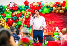 Convivió Carlos Peña Ortiz con comunicadores en Posada Navideña