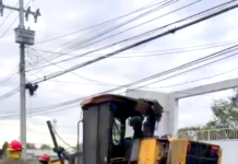 Bomberos acuden a sofocar incendio en tractor en carretera Reynosa-Río Bravo