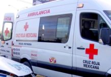 Unidad médica auxilia a persona lesionada y es trasladada a un hospital
