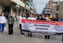 Protestan trabajadores de Salud que fueron trasferidos al IMSS-Bienestar y no se les reconoce su antigüedad laboral