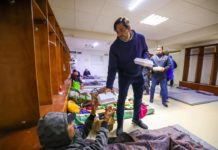 Supervisó Carlos Peña Ortiz atención a personas en albergue temporal