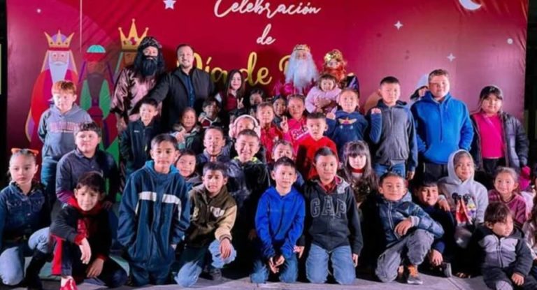 Realizan corte de tradicional rosca de Reyes