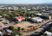 Construye un gimnasio deportivo y de usos múltiples en Victoria