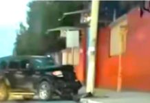 Accidente en concurrida vialidad deja daños materiales