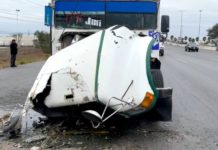 Chocan peceras dejando lesionados y daños materiales en libramiento Monterrey