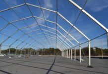 Comienza N. Laredo con la instalación de Mega Campamento para deportados