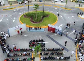 AVA entrega tarjetas del programa “Mujeres Pensión Bienestar” e inaugura la rotonda Bicentenario