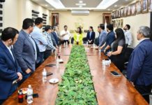 Sostienen encuentro industrial con líderes del sector