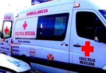 Unidad médica auxilia a victima que al parecer la atropellaron