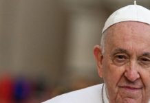 El Papa Francisco durmió bien y presenta una leve mejoría, dice El Vaticano