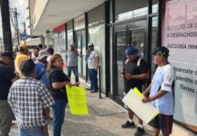 Pescadores protestan por retiro de sus redes y piden prórroga para obtener permisos