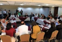 Intercambian docentes ideas y propuestas para construir el nuevo sistema magisterial