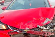 Accidentes viales dejan daños materiales y caos