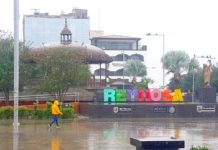 Alertan a la población por tormenta eléctrica con torbellinos