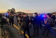 Civiles armados bloquean carreteras en Michoacán tras ataque a la Guardia Nacional