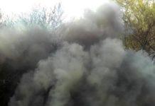 Bomberos acuden a sofocar incendio en predio que dejo daños materiales