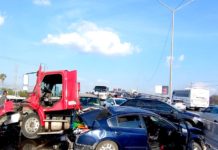 Encontronazo de unidades deja lesionados, daños y bloque de carretera Río Bravo-Reynosa