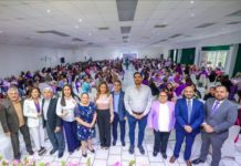 Felicitó Carlos Peña Ortiz a mujeres de la FTR reunidas con su lider sindical Reynaldo Garza Elizondo