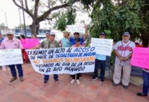 Protestan pescadores ribereños en Tampico