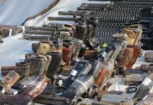 Decomisos de armas en la frontera suben 12%, reporta CBP