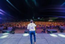 Espectacular actuación de Bely y Beto presentados por Carlos Peña Ortiz ante más de 13 Mil asistentes