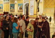 Piden a feligreses enderezar el camino