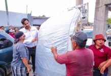 Entregó Carlos Peña Ortiz colchones y estufas a familias afectadas por lluvias