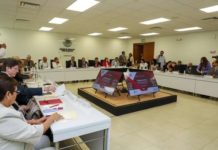 Comparece titular de salud estatal ante legisladores