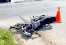 Accidente deja leves lesiones en conductor y daños materiales