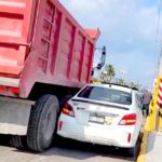 Accidente vial deja daños materiales y caos vehicular (1)