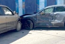 Accidentes viales dejan cuantiosos daños y caos