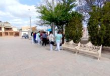 Alumnos de la carrerea de enfermería aplican diagnósticos de la presión y diabetes