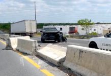 Aparatoso accidente deja daños sobre libramiento Monterrey