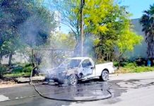 Bomberos sofocan incendio en unidad que dejo daños materiales